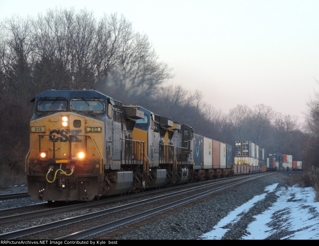 CSX 313 on I003